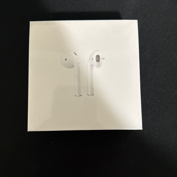 Apple AirPods in White